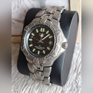 DIVERS TITANIUM CITIZEN ECO-DRIVE SOLAR TECH 180 DIVE WATCH.